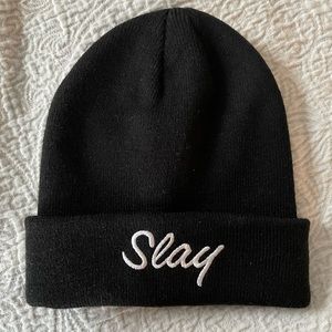 Black ’Slay’ beanie